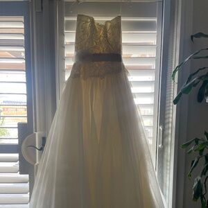 Wedding dress